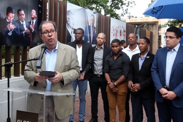 Rinden homenaje a los atletas dominicanos con exposición fotográfica en Parque Independencia - Felipe Vicini