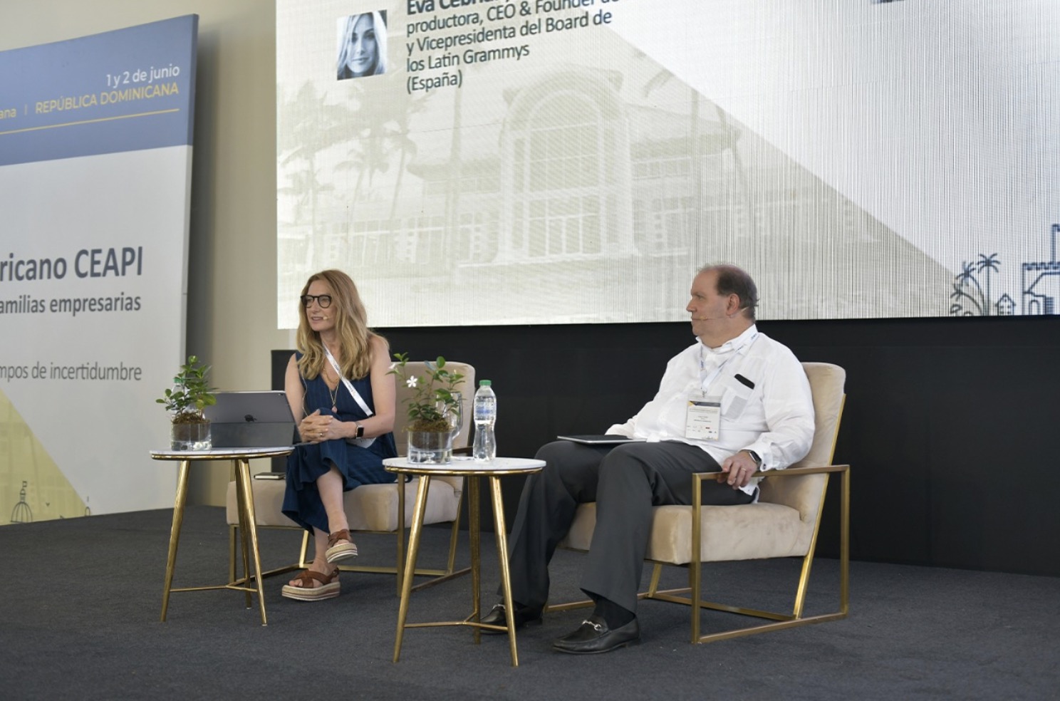 Businessman Felipe Vicini calls to promote the country through film series